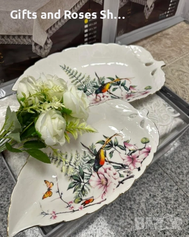 Прекрасни плата във форма на листо с птици