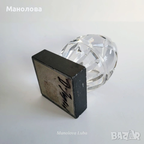 Кристално яйце върху мраморен постамент Waterford Crystal., снимка 5 - Други ценни предмети - 53868099