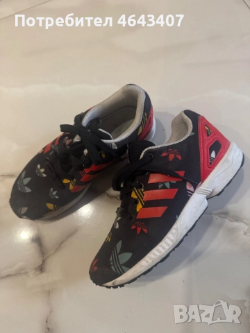 Детски маратонки Adidas 32 номер, снимка 3 - Детски маратонки - 52314450