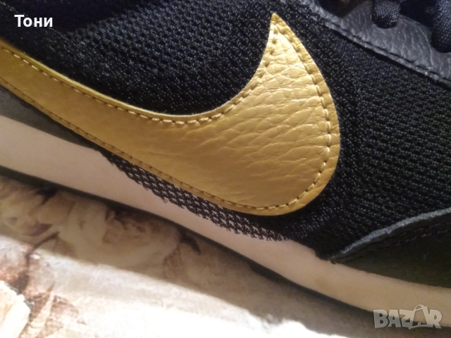 NIKE Оригинални Нови Дамски Маратонки от Естествена Кожа и Текстил 39 , снимка 9 - Маратонки - 52181690