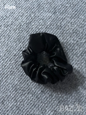 Скрънчита, ленти за коса и ластици, снимка 2 - Аксесоари за коса - 51659112