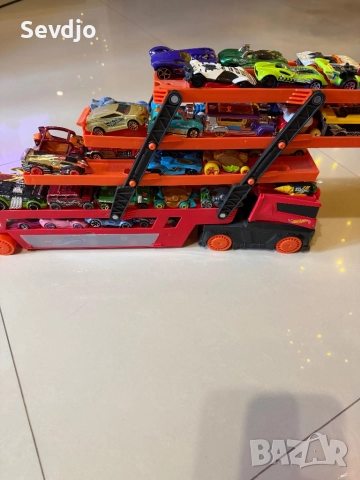 Детски коли и камиони HotWheels, снимка 3 - Коли, камиони, мотори, писти - 52955603