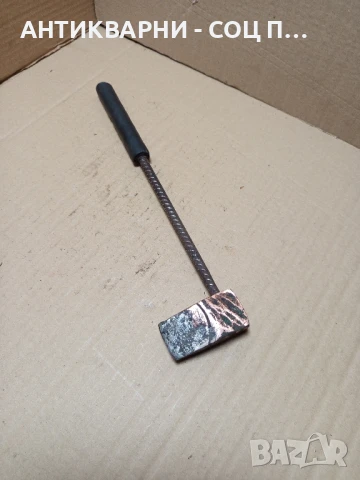 Соц Стар Цигански Поялник Тегло 0.700кг., снимка 2 - Антикварни и старинни предмети - 51370974