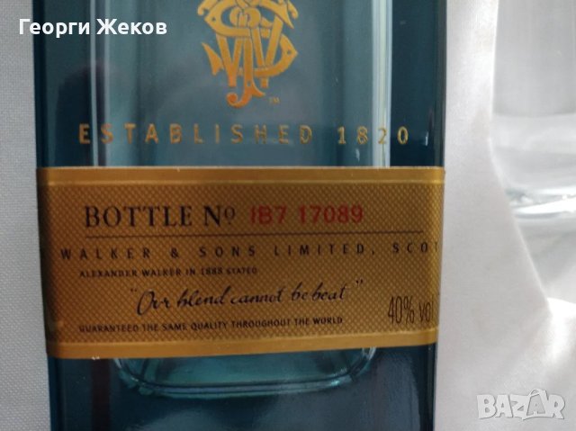 Оригинални бутилки от JOHNNIE WALKER BLUE LABEL 1000ml. с кутия и чаши, снимка 2 - Колекции - 48378165