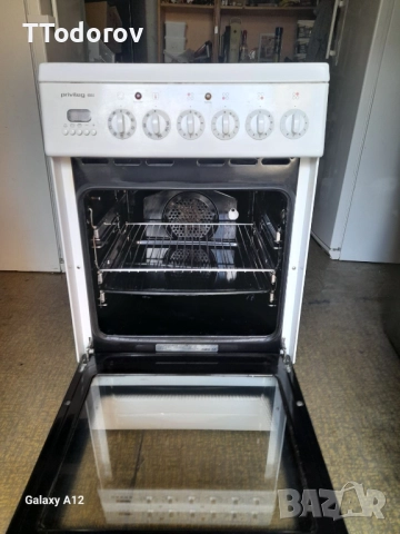 Готварска печка с керамичен плот Privileg, 50 см широчина , снимка 2 - Печки, фурни - 52506096