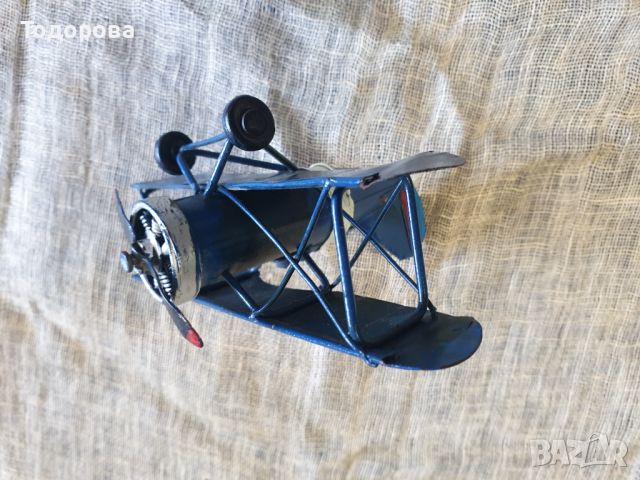 Стара метална играчка на витлов самолет, снимка 4 - Антикварни и старинни предмети - 46216950