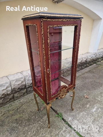 Уникална антикварна френска витрина Луй 15