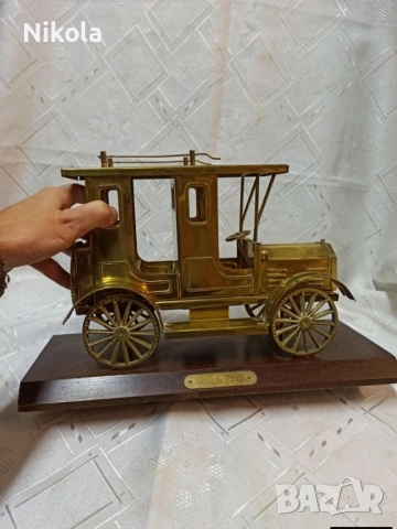 Масивен голям месингов модел на ретро такси за бюро или др. автомобилна диарама, снимка 2 - Антикварни и старинни предмети - 53120736