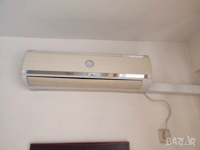 Продавам работещ климатик TCL - 12, снимка 3 - Климатици - 51793390