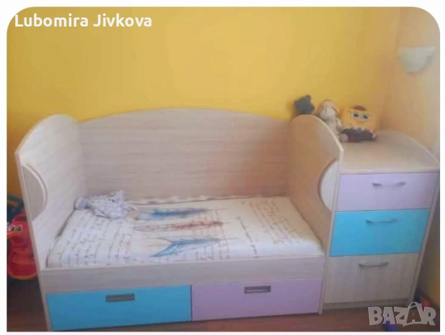  Стилна бебешка кошара + повивалник и шкафчета