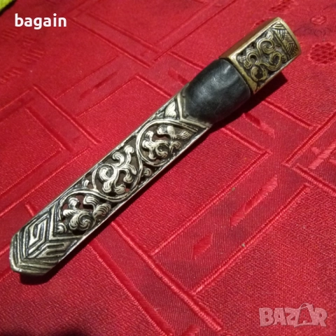 Старинна тибетска кания.