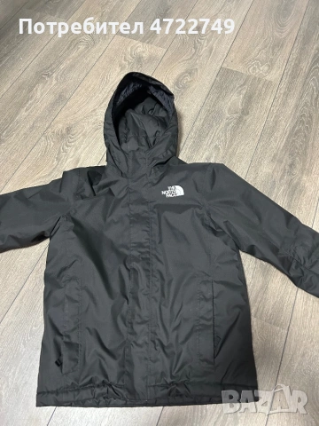 Продавам детско яке на The North Face размер M