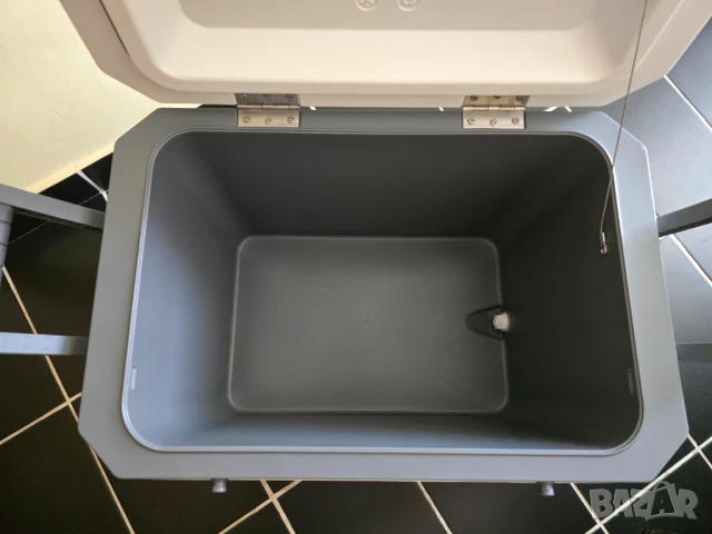 НОВА хладилна кутия 45 литра с колела, снимка 6 - Хладилни чанти - 51391556