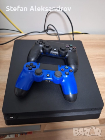 Playstation 4 slim + два оригинални контролера, снимка 2 - PlayStation конзоли - 51789963