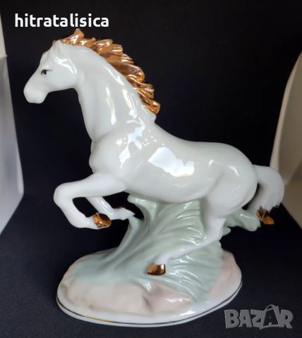 Порцеланова статуетка-кон, снимка 1 - Антикварни и старинни предмети - 45911561