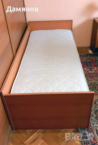 Единично легло 90х195 с двулицев матрак, рамка и чекмеджета, снимка 2 - Спални и легла - 52978692