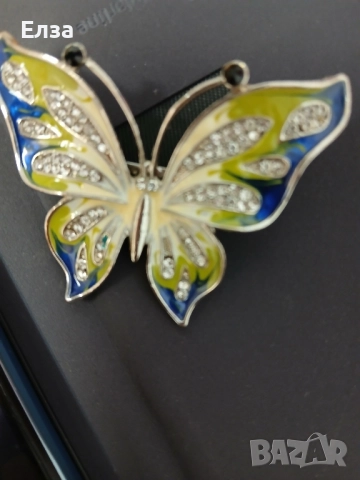 Три гривни и брошки за жени, снимка 3 - Гривни - 52681606