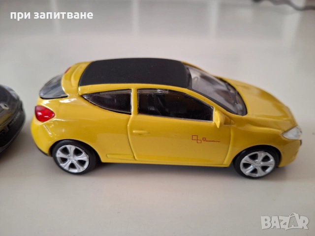2 бр. Renault Megane, 1/43, Welly и Mondо motors, снимка 9 - Колекции - 50754834