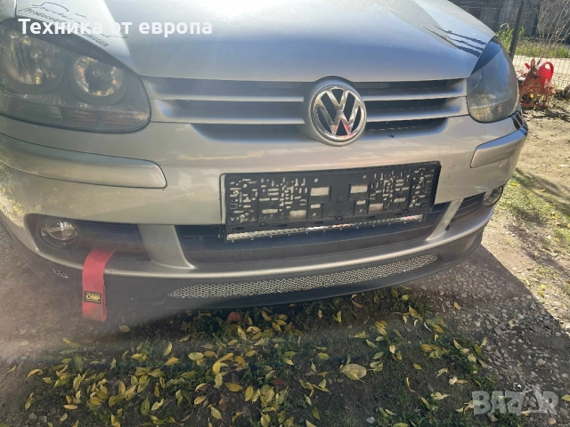 предна броня за golf v, снимка 4 - Части - 52126348