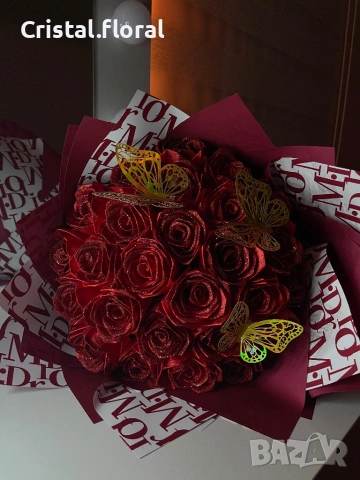 	„Ръчно създадена магия: букет от сатенени рози“