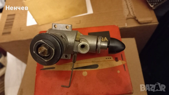 Микродвигател с вътрешно горене 2,5см3-JENA, снимка 4 - Колекции - 53166833