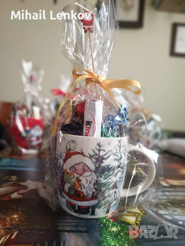 Коледни ръчно подредени чаши с лакомства , снимка 9 - Чаши - 52632262