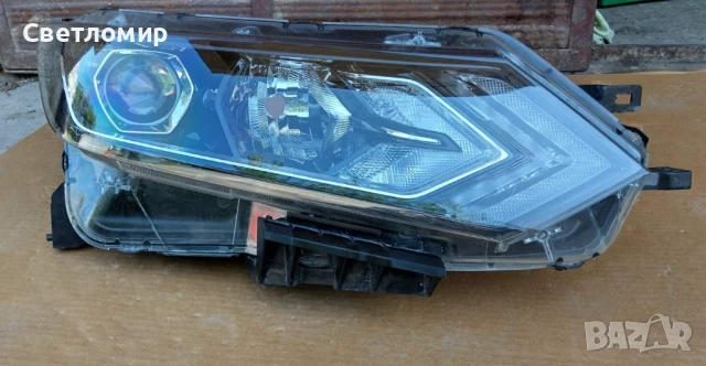 Фар десен за Nissan Qashqai