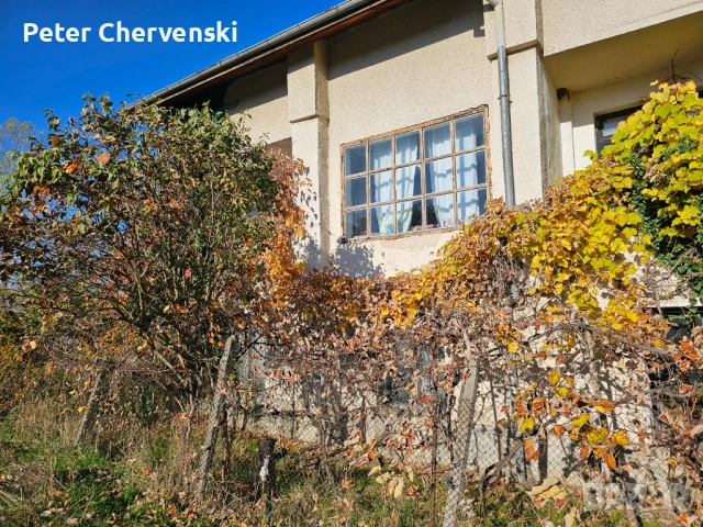 Къща в с. Трудовец, снимка 4 - Къщи - 52693533