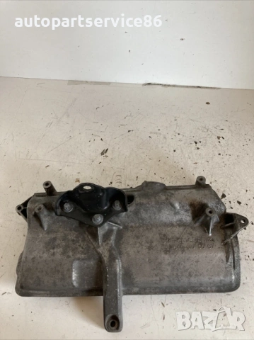 Капак на клапани за Mercedes A180 CDI W169 A Class (2008) A6400100667, снимка 2 - Части - 53973192