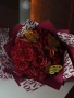 	„Ръчно създадена магия: букет от сатенени рози“, снимка 1
