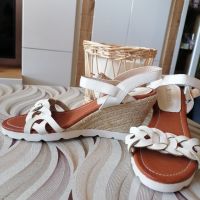 Нови сандалки, снимка 1 - Сандали - 45445416