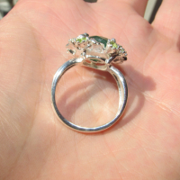 Сребърен пръстен със зелен берил/смарагд размер на камъка 5карата, 14x12мм, тегло на пръстена 8.4гр., снимка 4 - Пръстени - 45025384