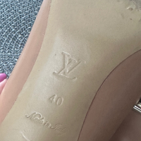 Louis Vuitton , снимка 5 - Дамски обувки на ток - 44948639