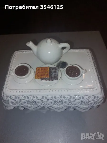 Порцеланов съд за съхранение (бисквитиера), снимка 1