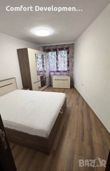 Тристаен Апартамент в Лазур , снимка 1