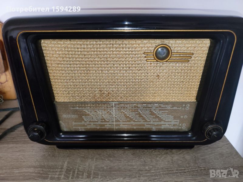 Wega Fox radio старо бакелитено лампово радио, снимка 1