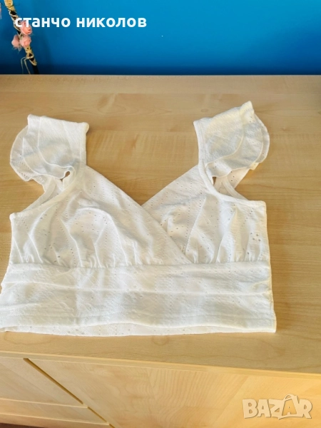 Продавам дамски топ от полиестер и спендекс, снимка 1