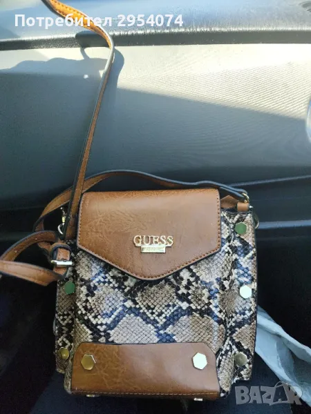 оригинална малка чанта естествена кожа guess 35лв, снимка 1