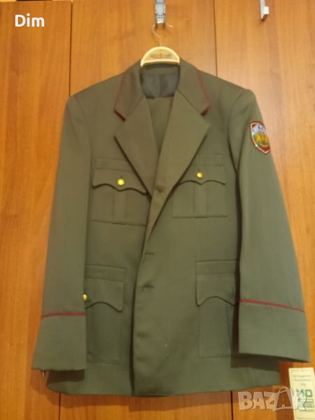 Парадна военна униформа нова , снимка 1