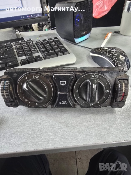 Панел управление климатик Mercedes E Class W210 1996-2001 г. 2108300185 Мерцедес Е класа, снимка 1