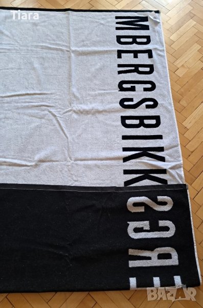 BIKKEMBERGS- Плажна кърпа, снимка 1