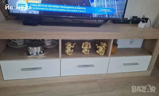 Продавам Тв шкаф и комод, снимка 2 - Шкафове - 54227265