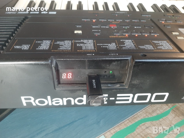 Продавам синтезатор ROLAND E-300 Цена-180 Евро, снимка 9 - Синтезатори - 54072832