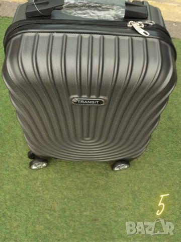 Стилен куфар с колелца за ръчен багаж с твърдо покритие 40/30/20см, снимка 3 - Куфари - 46399571
