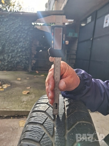 Зимни гуми 195 65 15, снимка 7 - Гуми и джанти - 52391064