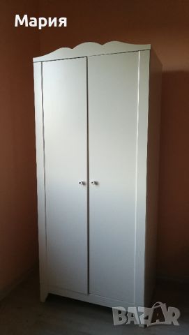 Двукрилен гардероб Ikea с подарък закачалки, снимка 1 - Гардероби - 46264536