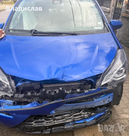 Тойота Ярис за части ( с преден удар) 2018г