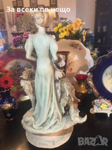 “Florence”Figurine Lady With Greyhounds Код P1740, снимка 5 - Декорация за дома - 52980439