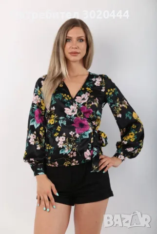 Guess сатенирана блуза, снимка 1