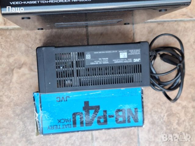 JVC Video recorder HR-S10, снимка 11 - Плейъри, домашно кино, прожектори - 52970031